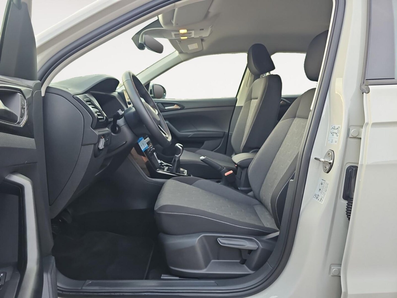 Volkswagen T-Cross – Bild 8