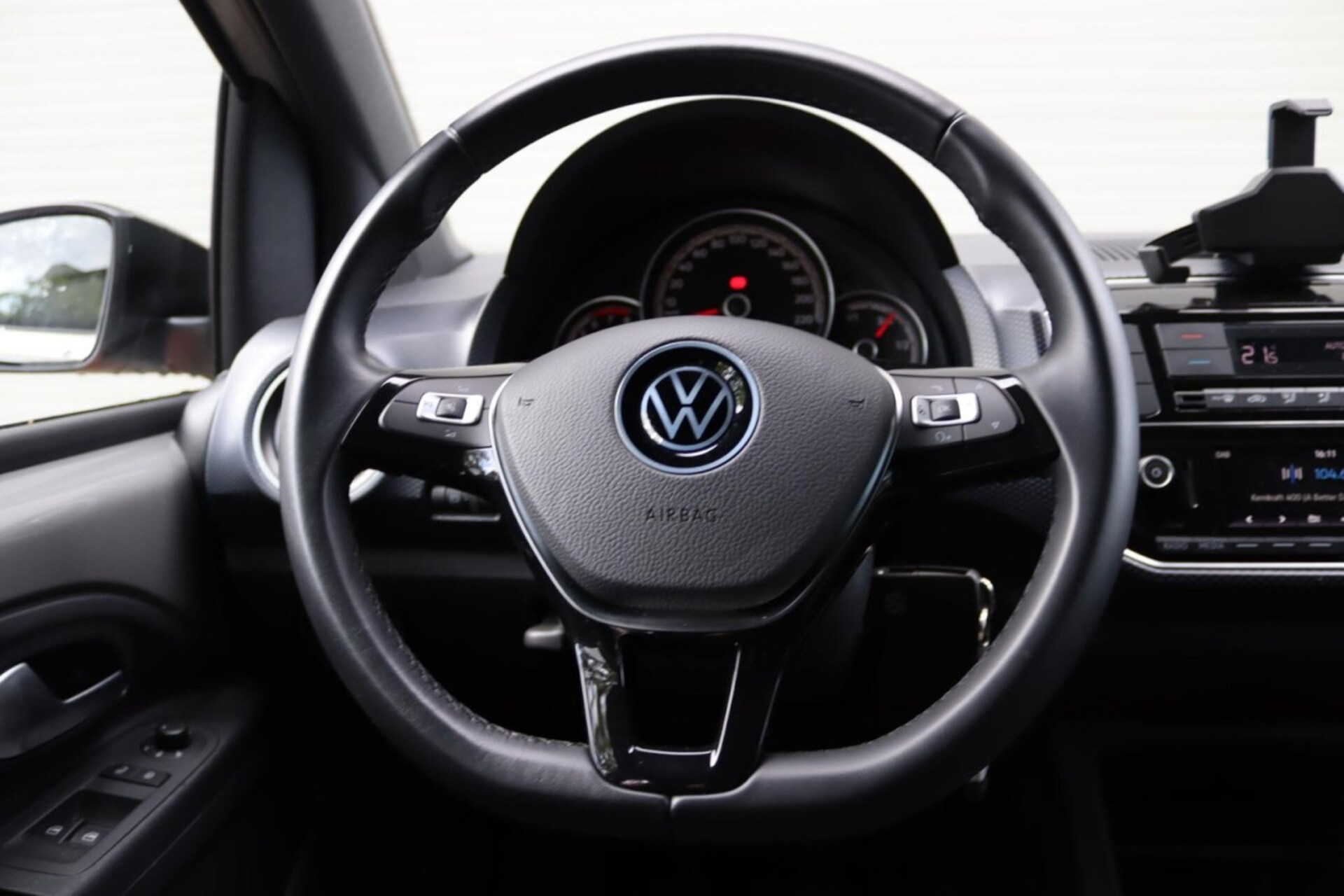 Volkswagen up! UNITED