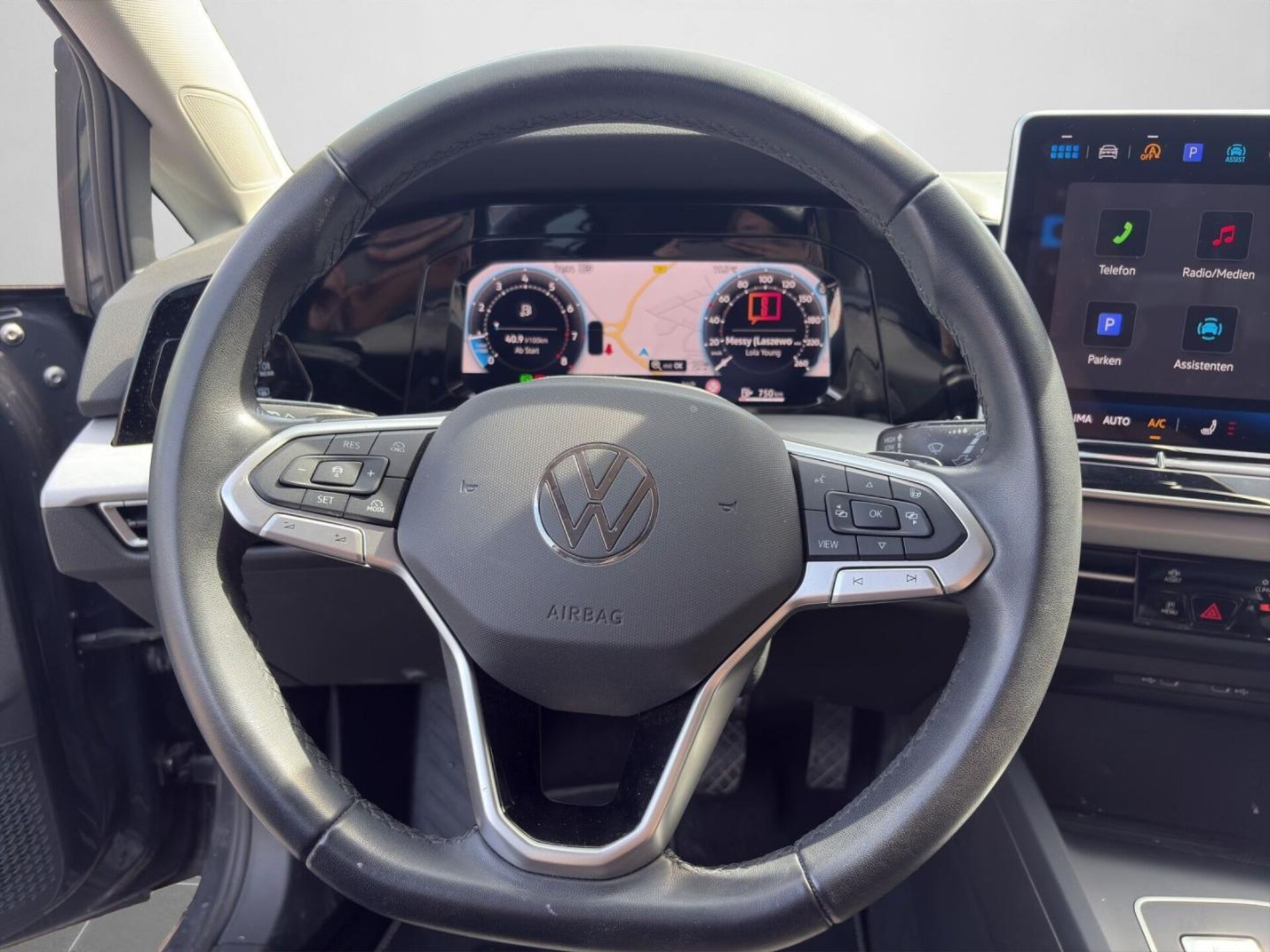 Volkswagen Golf Variant Life