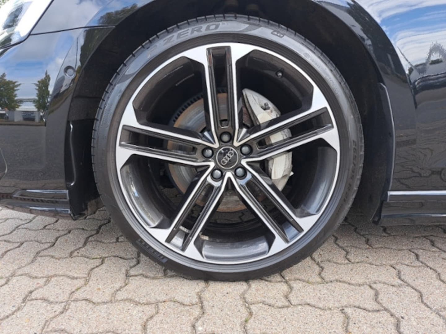 Bild über Audi A8 50 TDI quattro tiptronic - für weitere Informationen kontaktieren Sie den Audi Partner