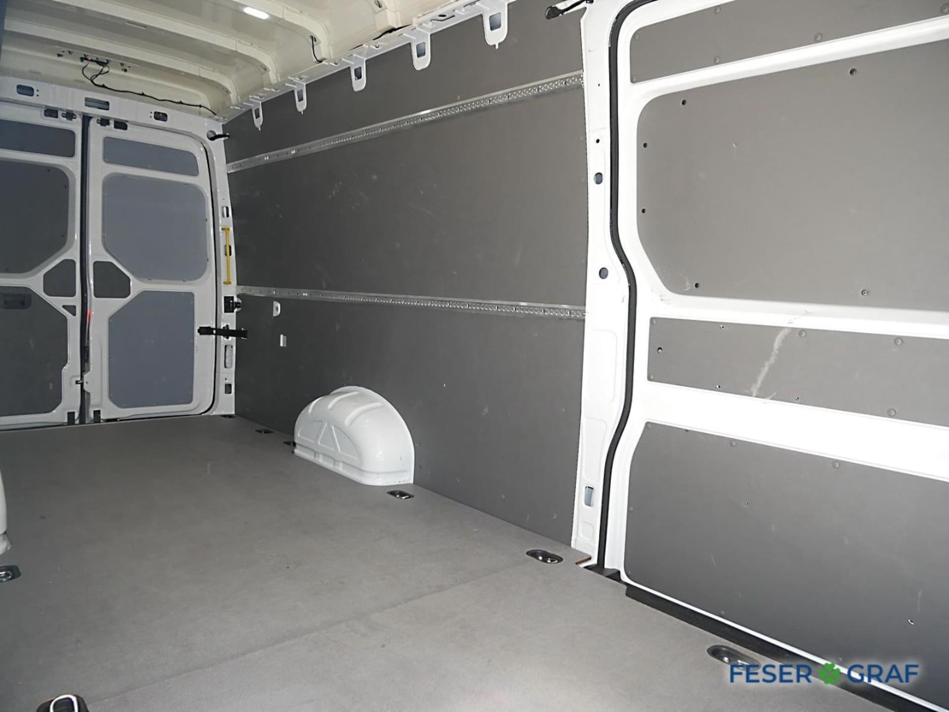 Volkswagen Crafter Kasten langer Radstand