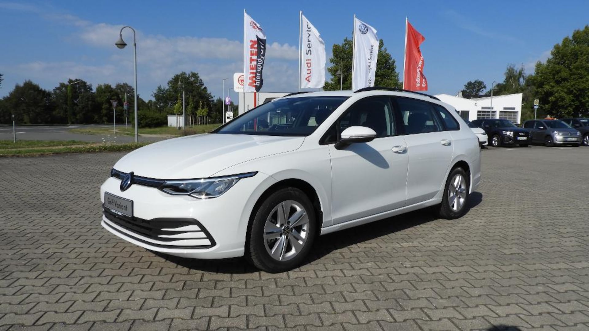 Volkswagen Golf Variant Life