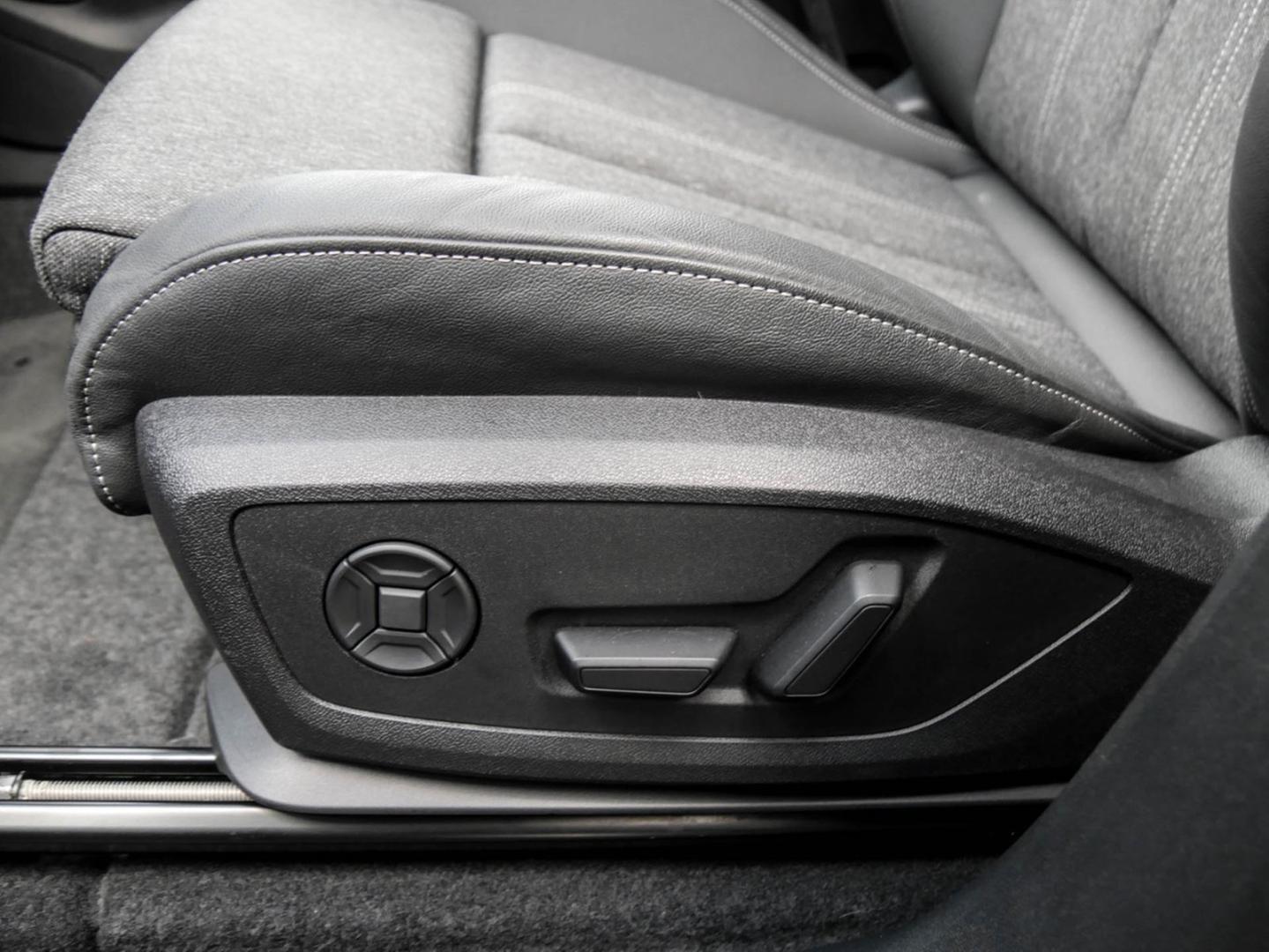 Image about Audi Q6 SUV e-tron e-tron performance