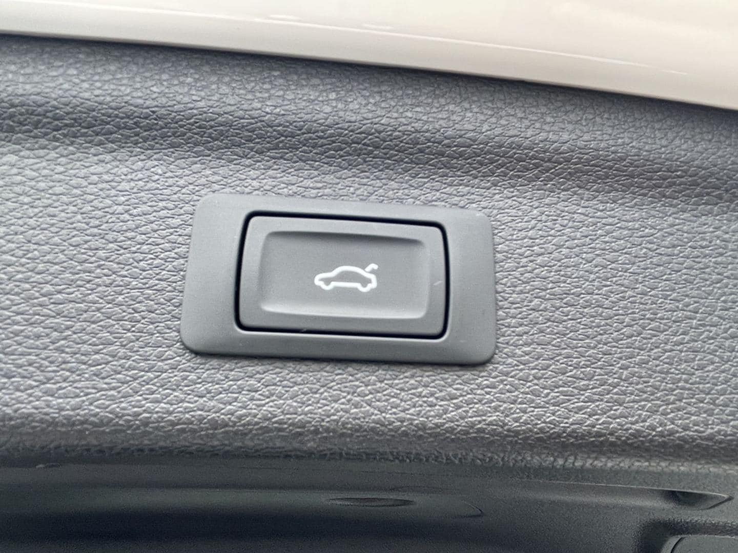 Bild über Audi Q3 advanced 35 TDI S tronic - für weitere Informationen kontaktieren Sie den Audi Partner