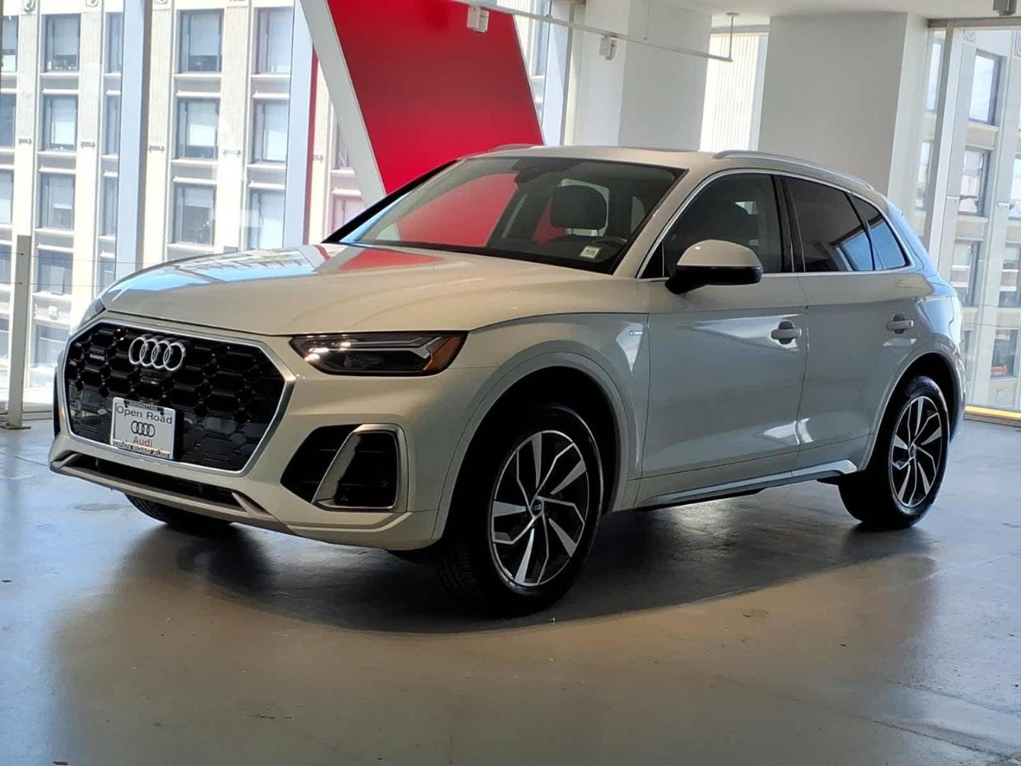 2023 Audi Q5 45 Premium Plus's photo