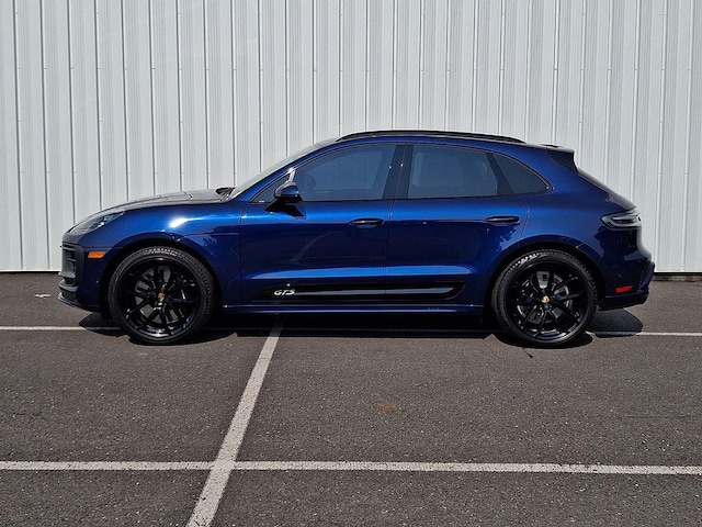 2025 Porsche Macan
