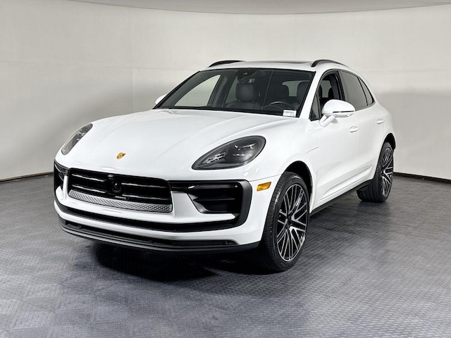 2025 Porsche Macan