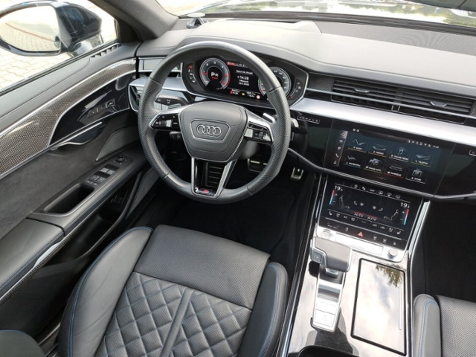 Audi A8 – Bild 13