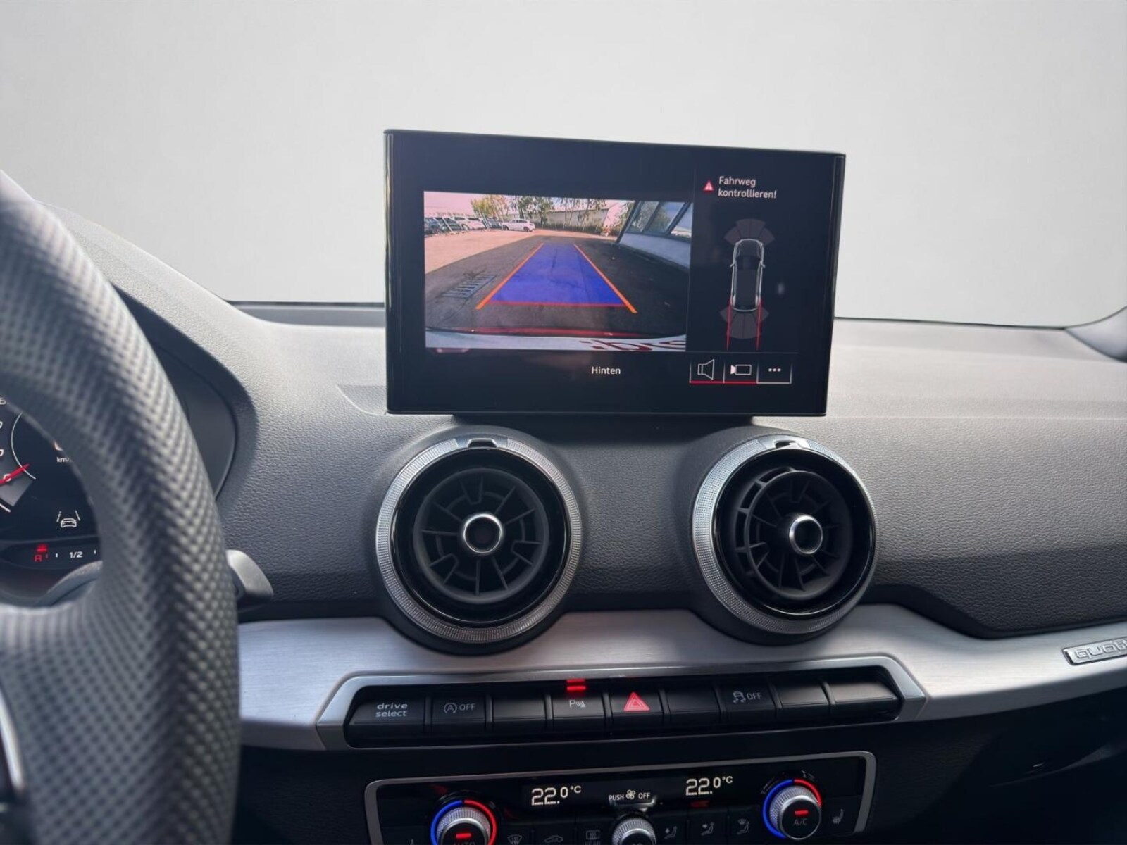 Audi SQ2 – Bild 11