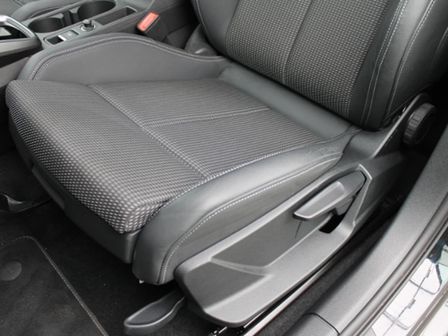 Bild über Audi A3 Limousine advanced 35 TDI S tronic - für weitere Informationen kontaktieren Sie den Audi Partner