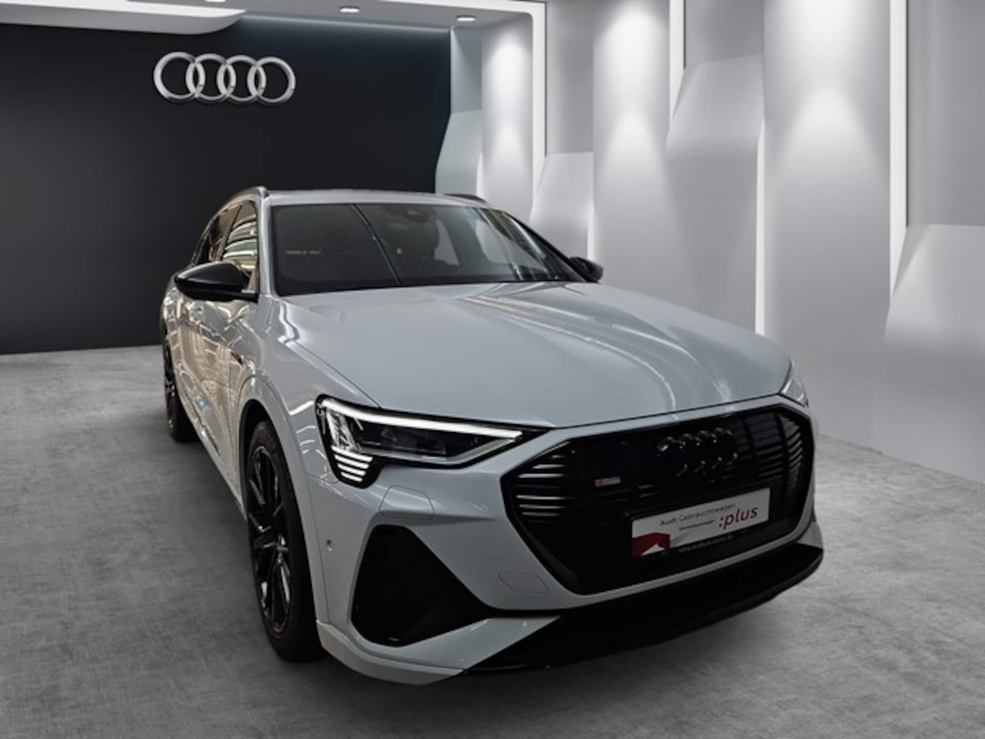 Audi e-tron S line