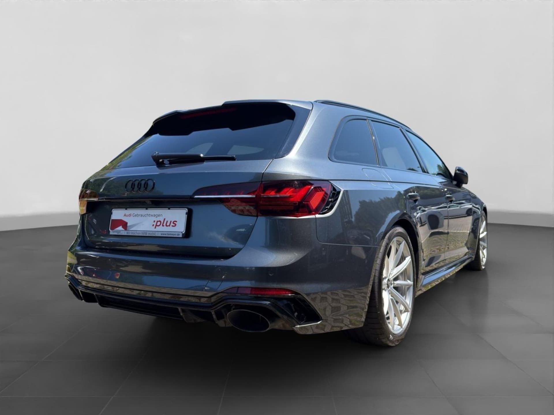 Audi RS 4 Avant
