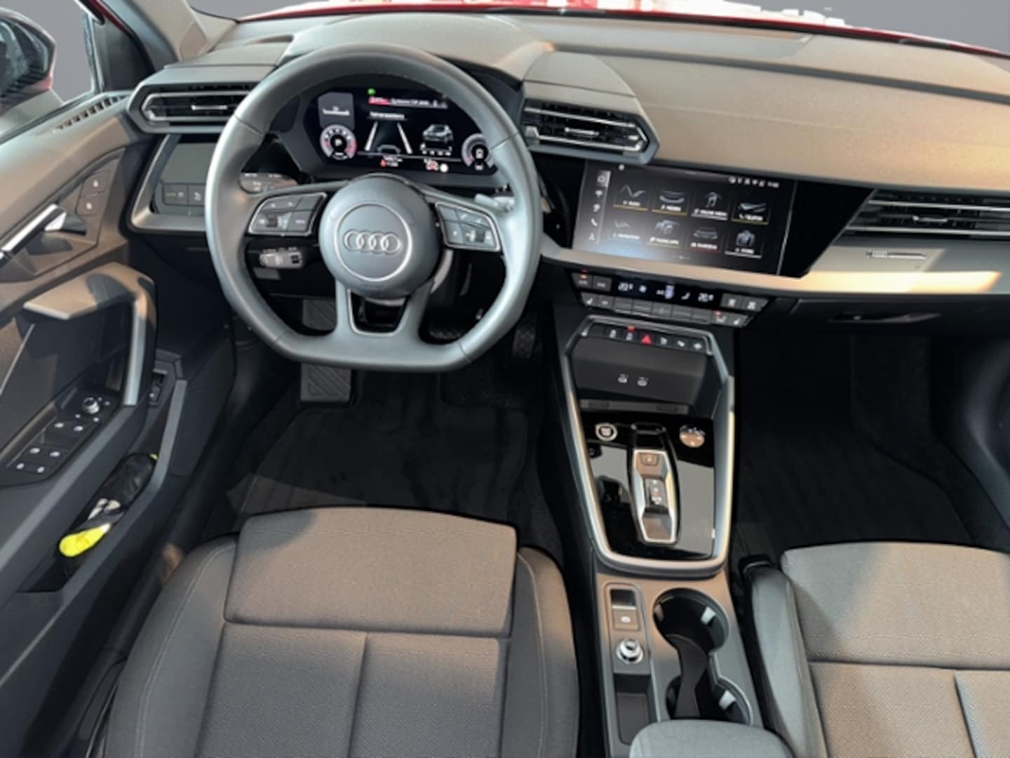 Bild über Audi A3 Sportback S line 30 TFSI S tronic - für weitere Informationen kontaktieren Sie den Audi Partner