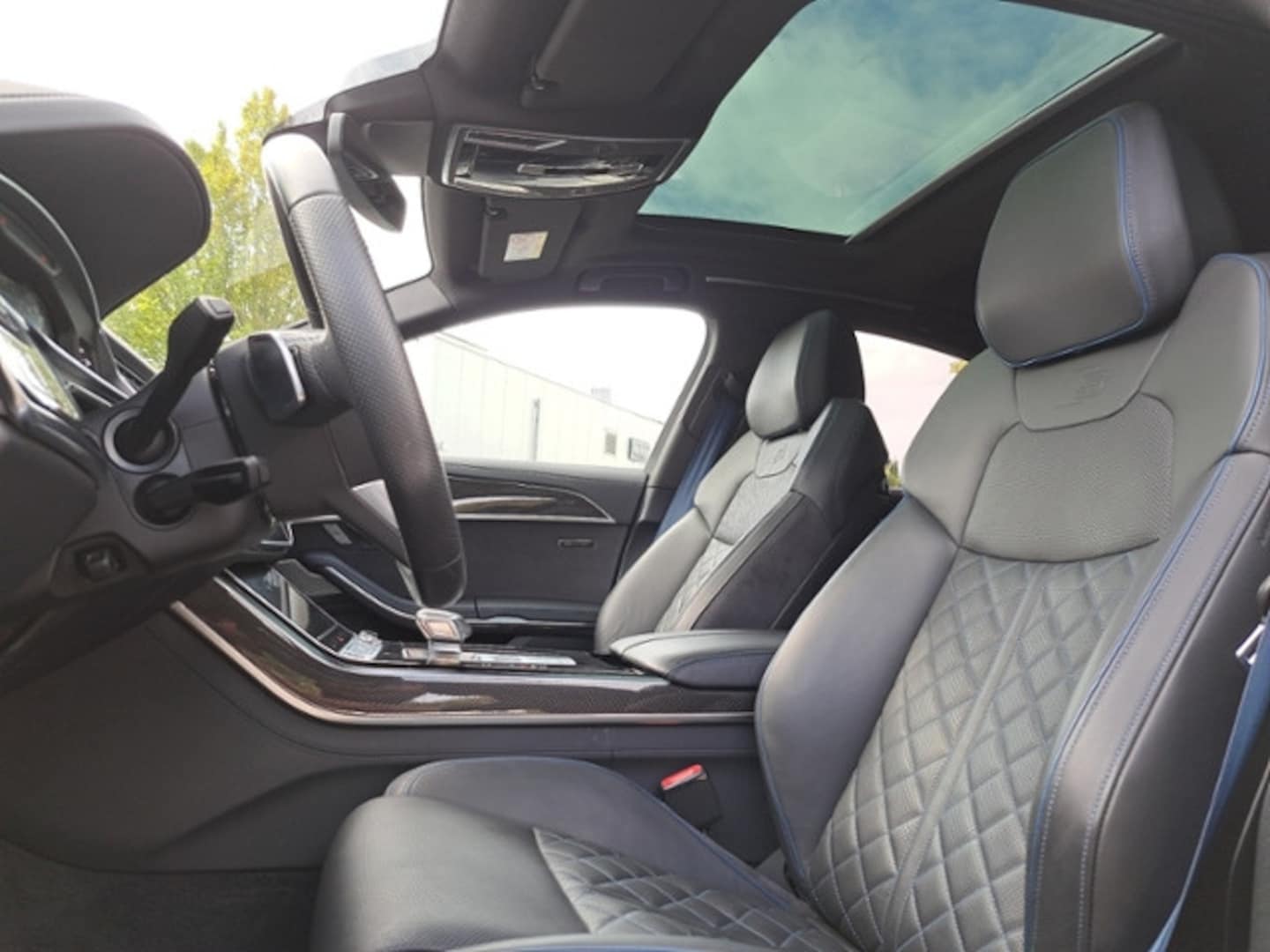 Bild über Audi A8 50 TDI quattro tiptronic - für weitere Informationen kontaktieren Sie den Audi Partner