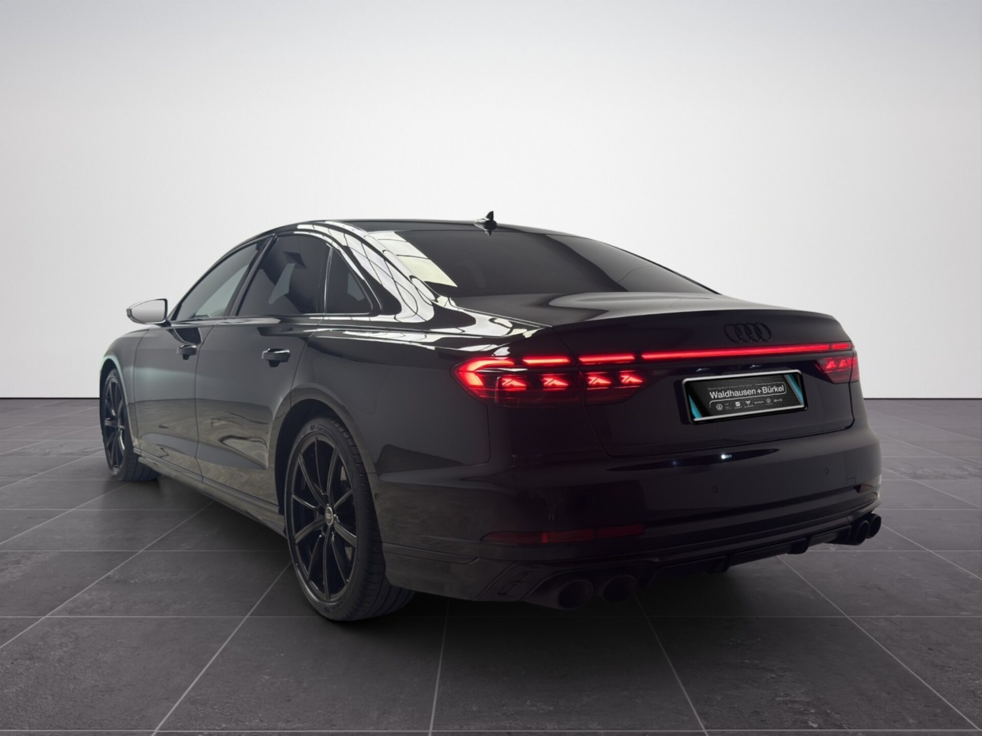 Audi S8