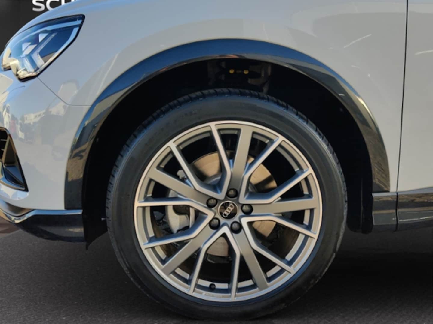 Bild über Audi Q3 TFSI quattro 140 kW S tronic - für weitere Informationen kontaktieren Sie den Audi Partner