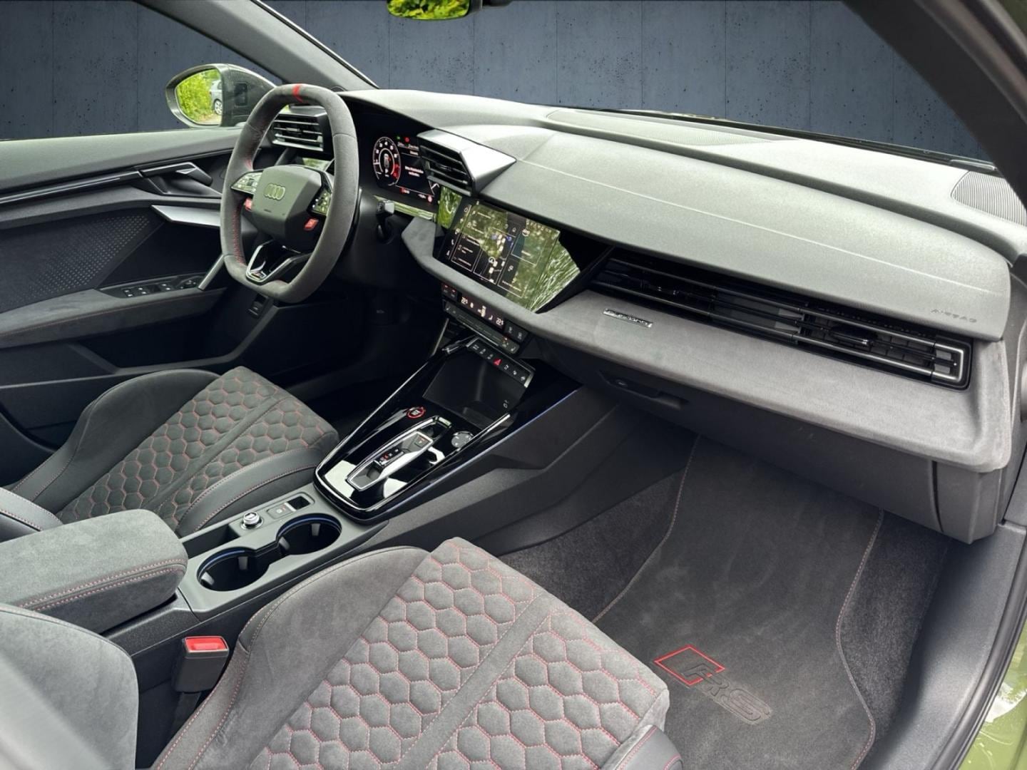 Bild über Audi RS 3 Sportback TFSI quattro 294 kW S tronic - für weitere Informationen kontaktieren Sie den Audi Partner