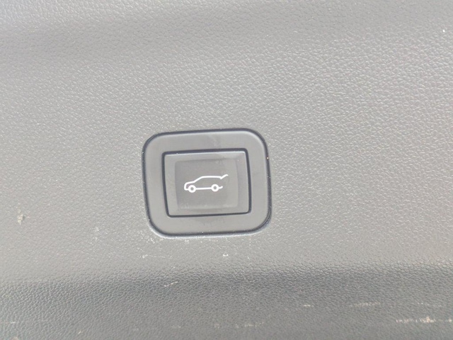 2024 Chevrolet Suburban Premier - Photo 22