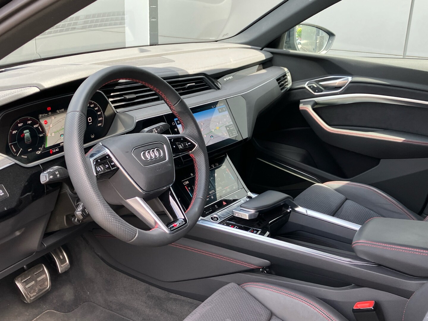 Image about Audi Q8 Sportback e-tron S line 55 e-tron quattro