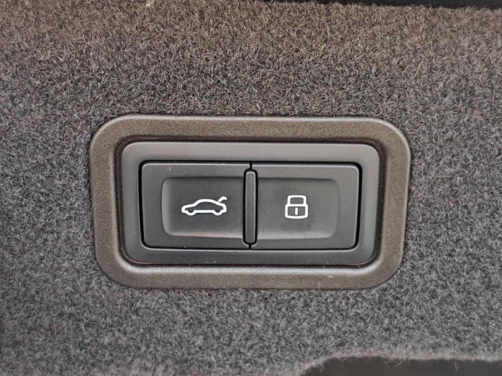 Audi A8 – Bild 26