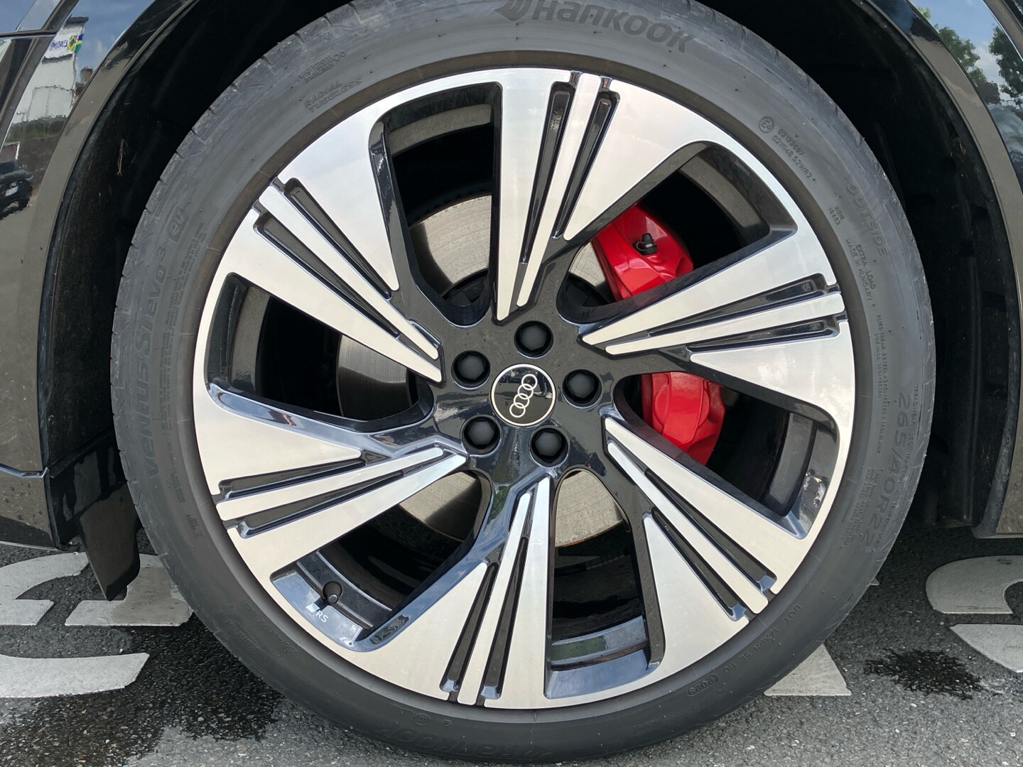 Image about Audi Q8 Sportback e-tron S line 55 e-tron quattro