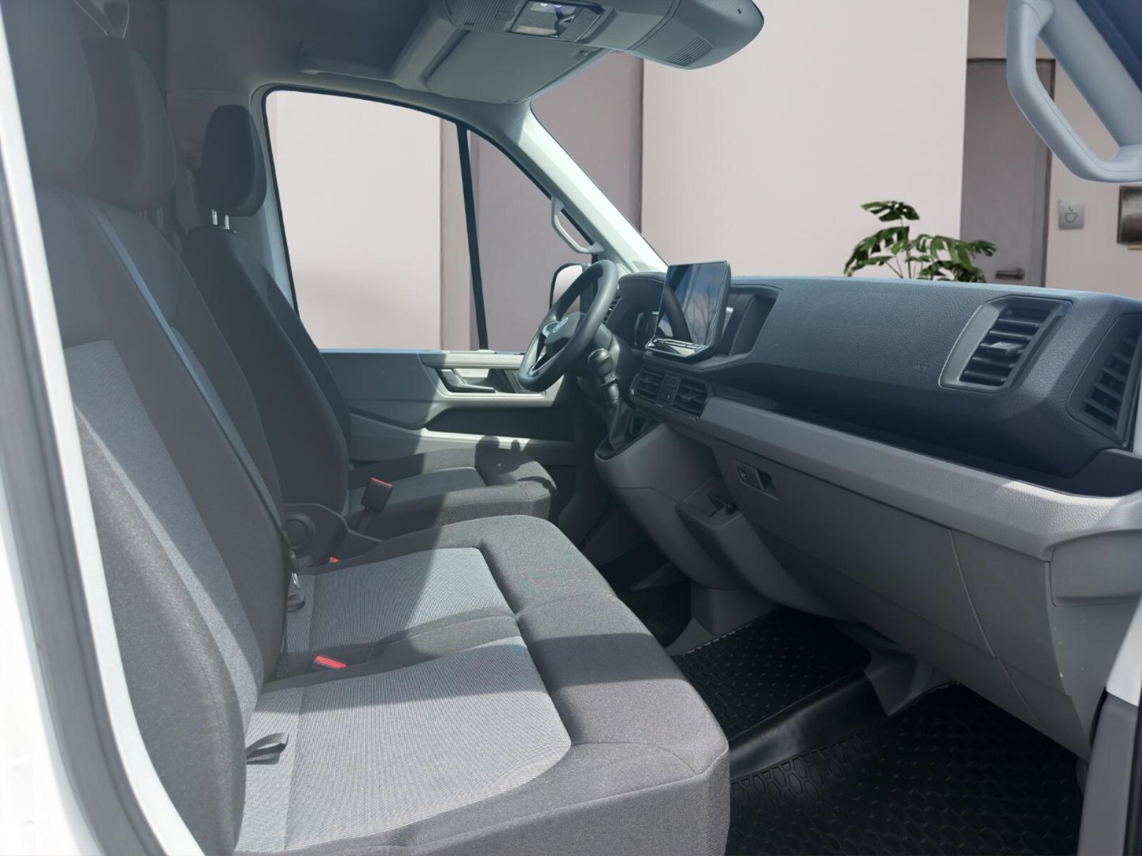 Volkswagen Crafter Kasten mittlerer Radstand – Bild 14