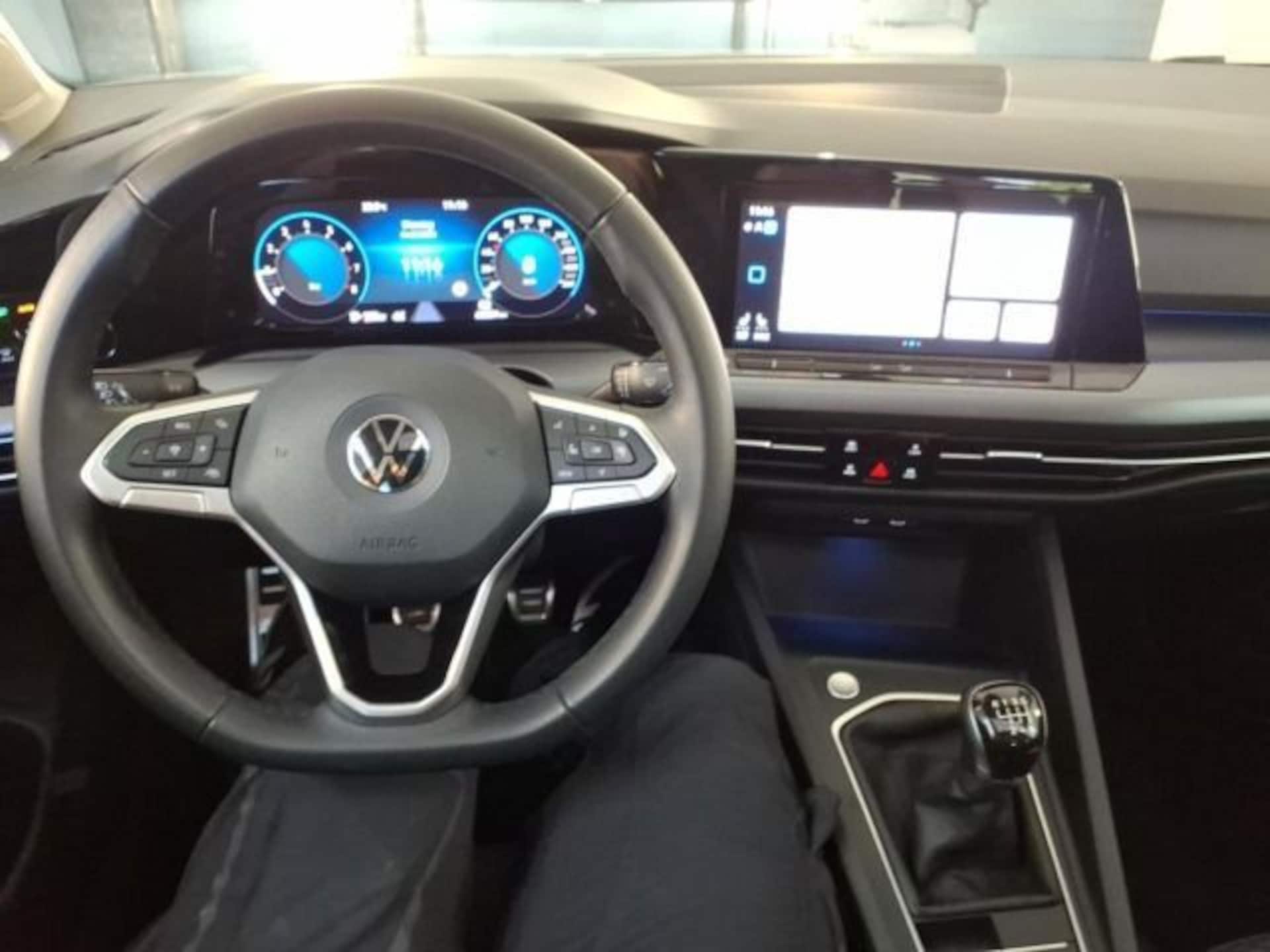 Volkswagen Golf Life