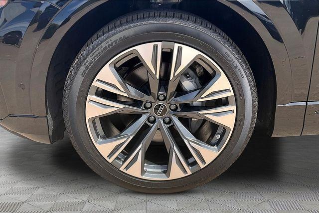 2026 Audi Q8 Premium Plus - Photo 8