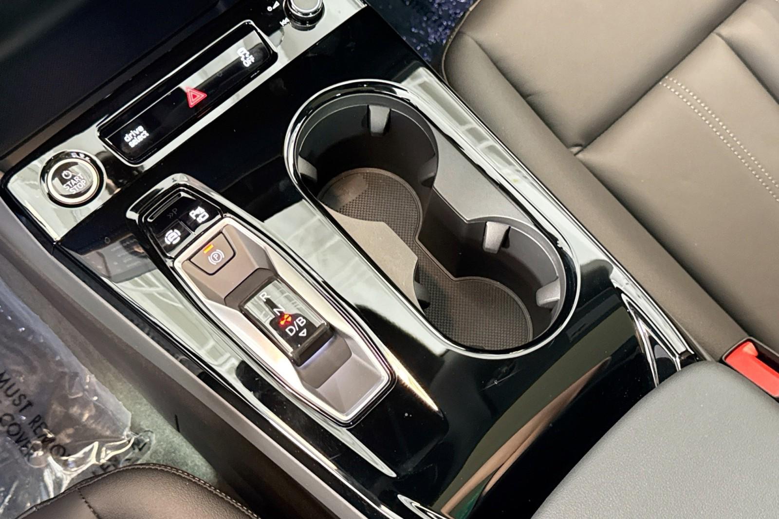 2025 Audi A6 Sportback e-tron Premium Plus - Photo 14