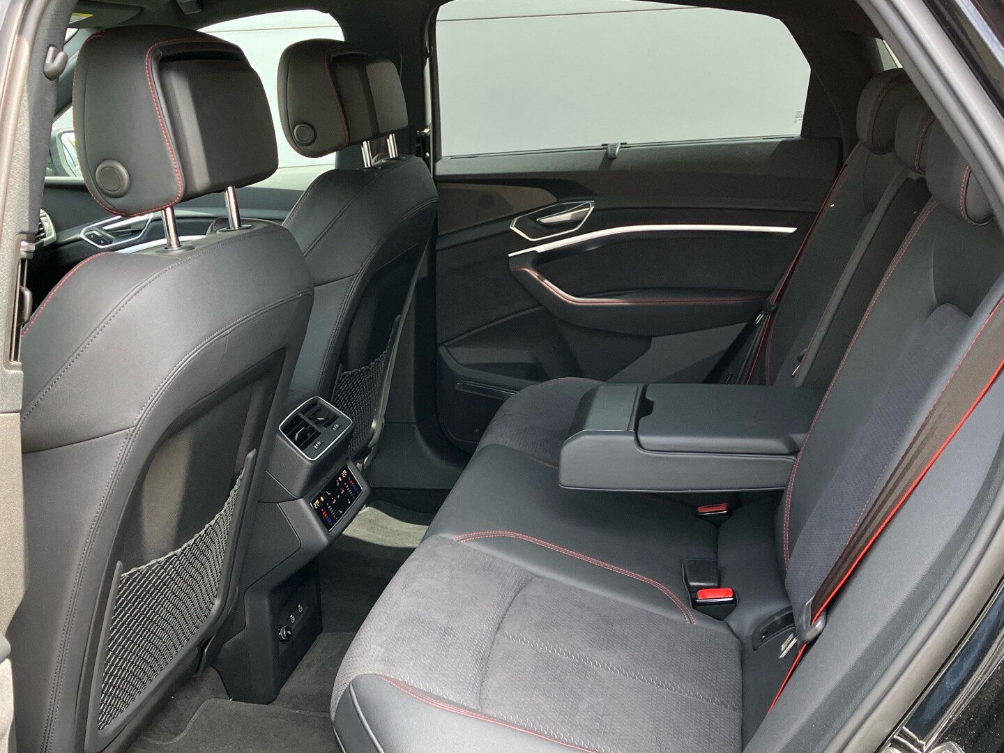 Image about Audi Q8 Sportback e-tron S line 55 e-tron quattro
