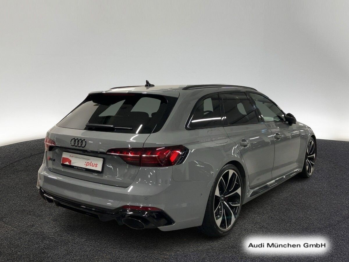 Image about Audi RS 4 Avant TFSI quattro tiptronic