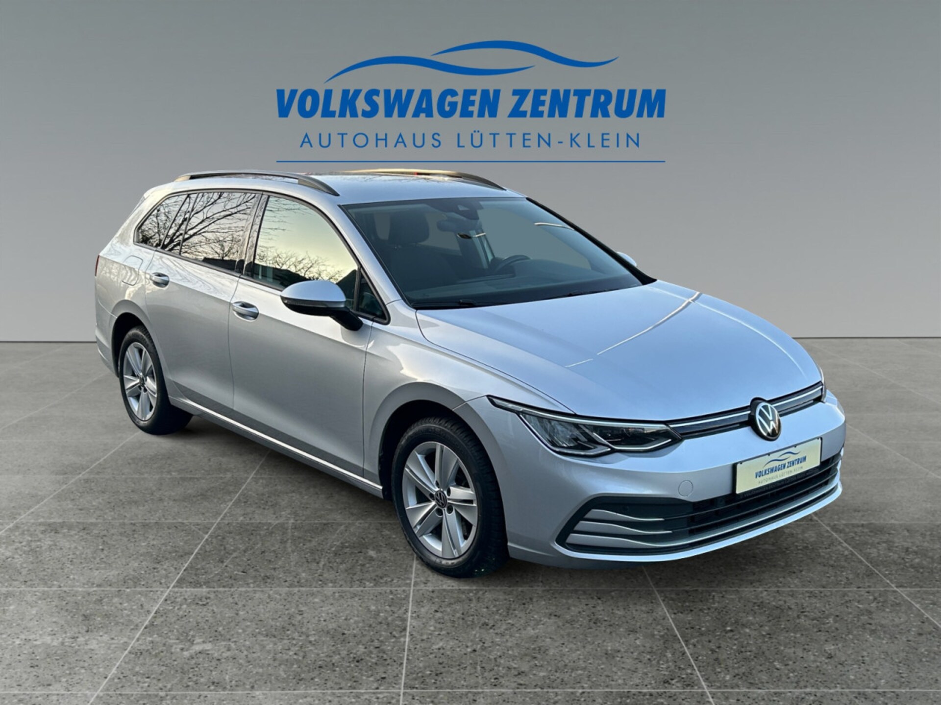 Volkswagen Golf Variant Life