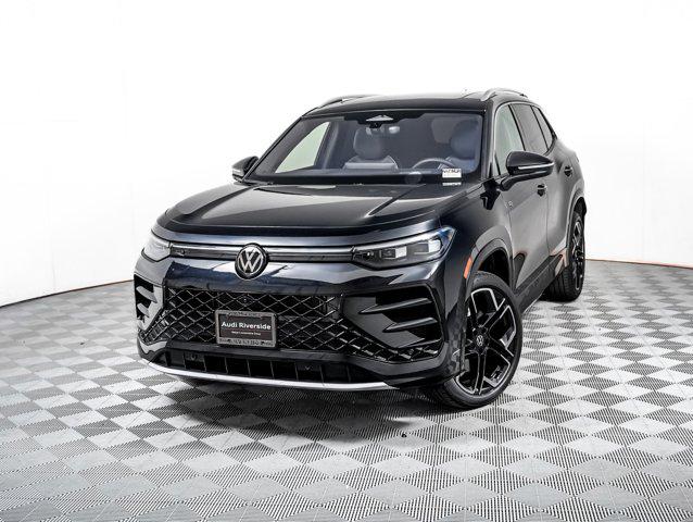 2026 Volkswagen Tiguan 2.0T SEL R-Line Turbo 4Motion's photo
