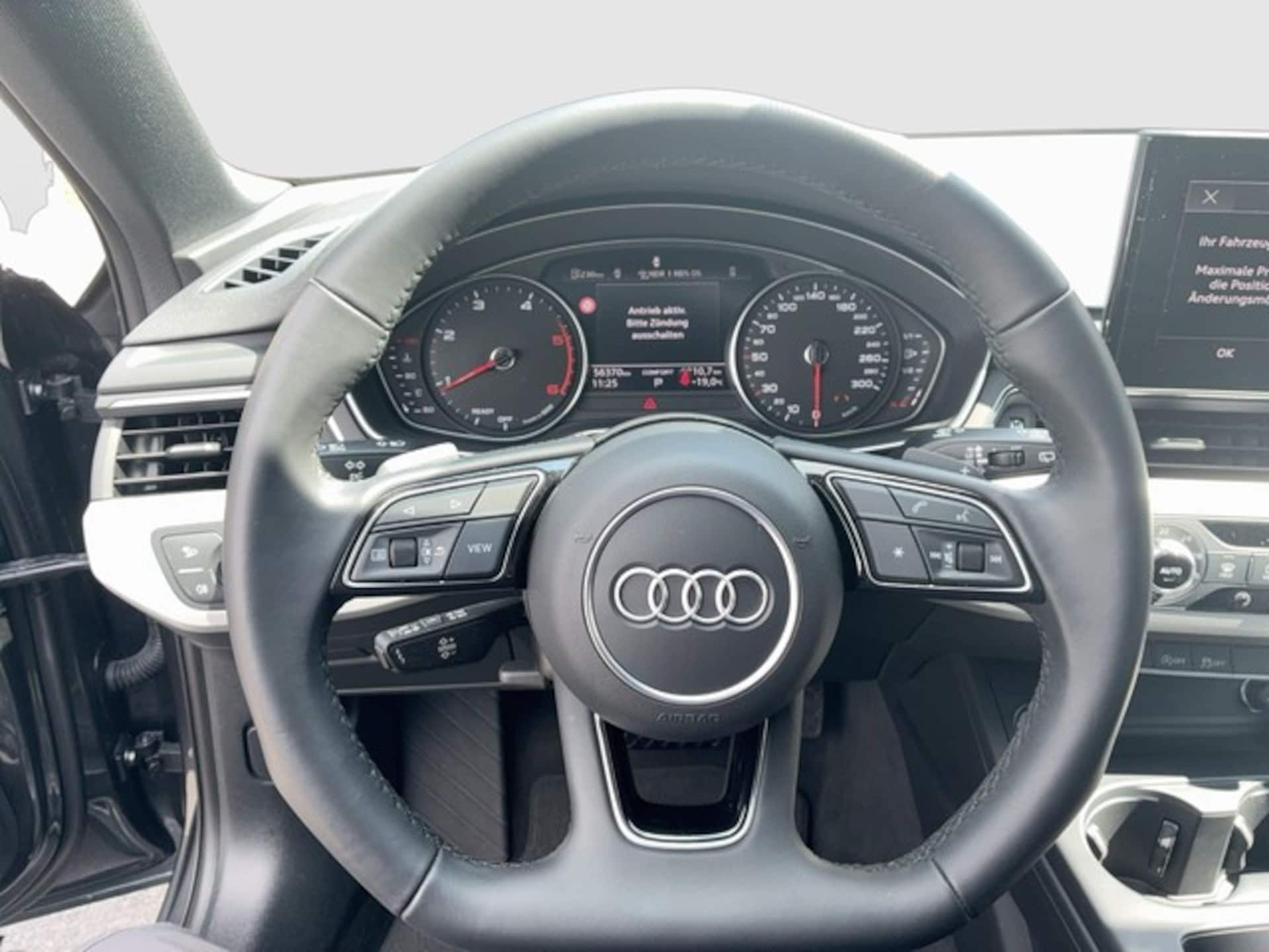 Audi A4 Avant S line