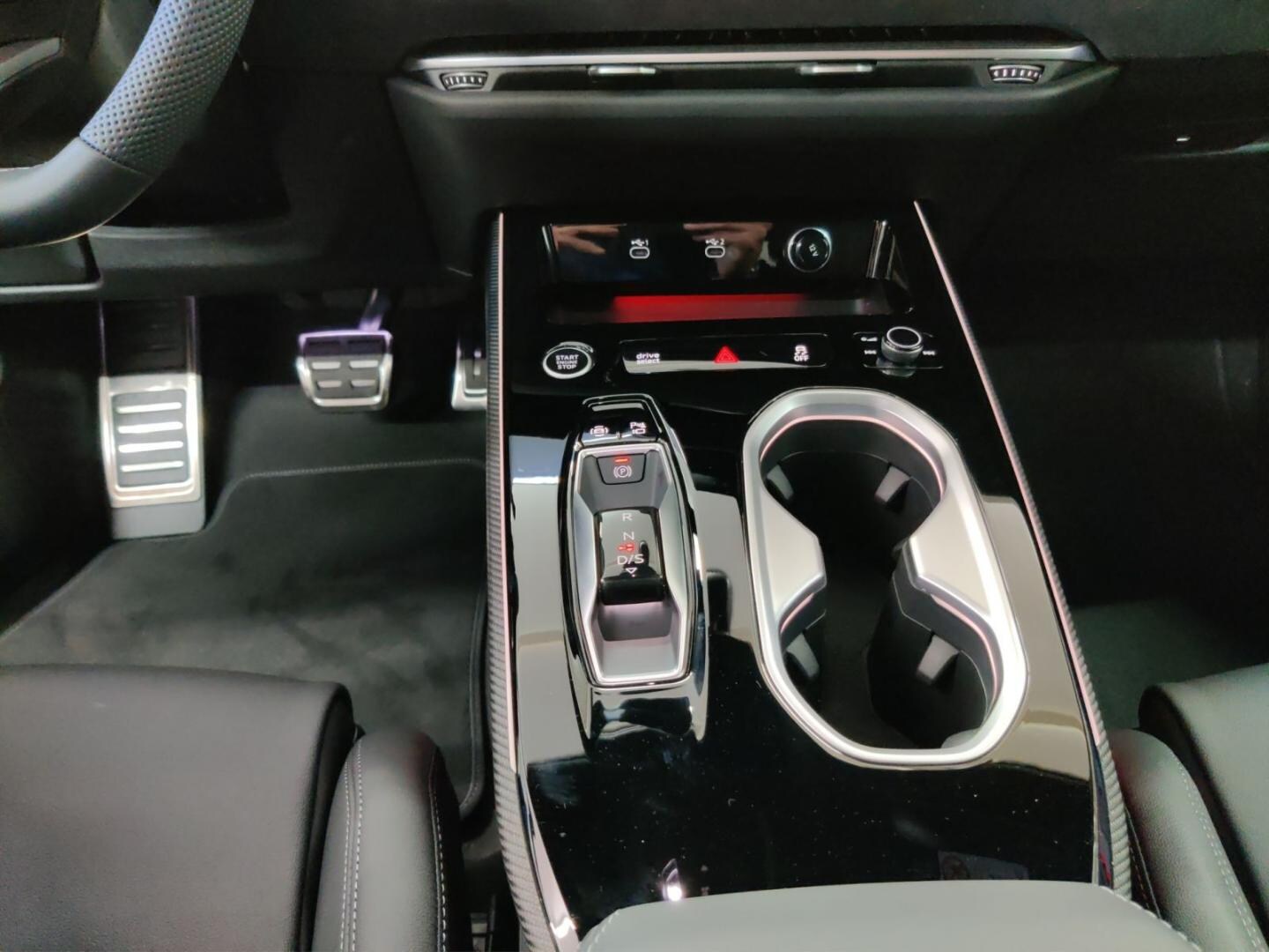 Bild über Audi A6 Avant edition one TDI quattro 150 kW S tronic - für weitere Informationen kontaktieren Sie den Audi Partner