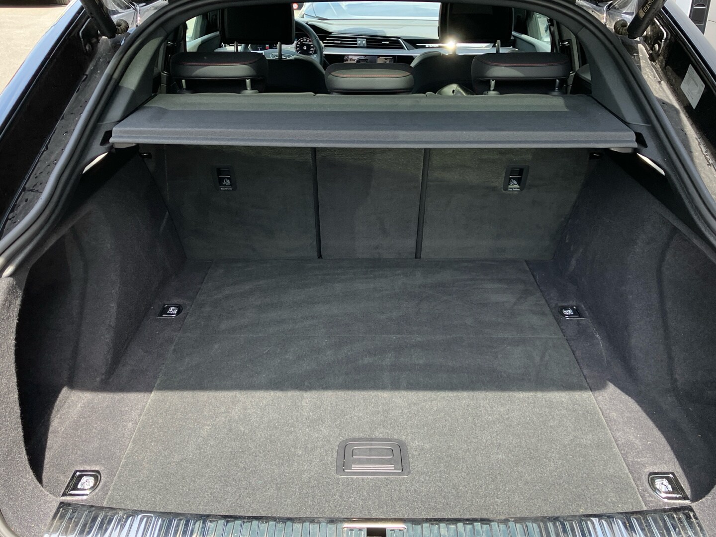 Image about Audi Q8 Sportback e-tron S line 55 e-tron quattro