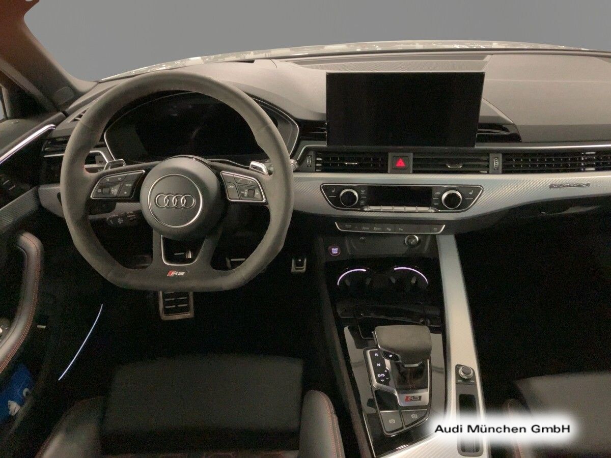Image about Audi RS 4 Avant TFSI quattro tiptronic