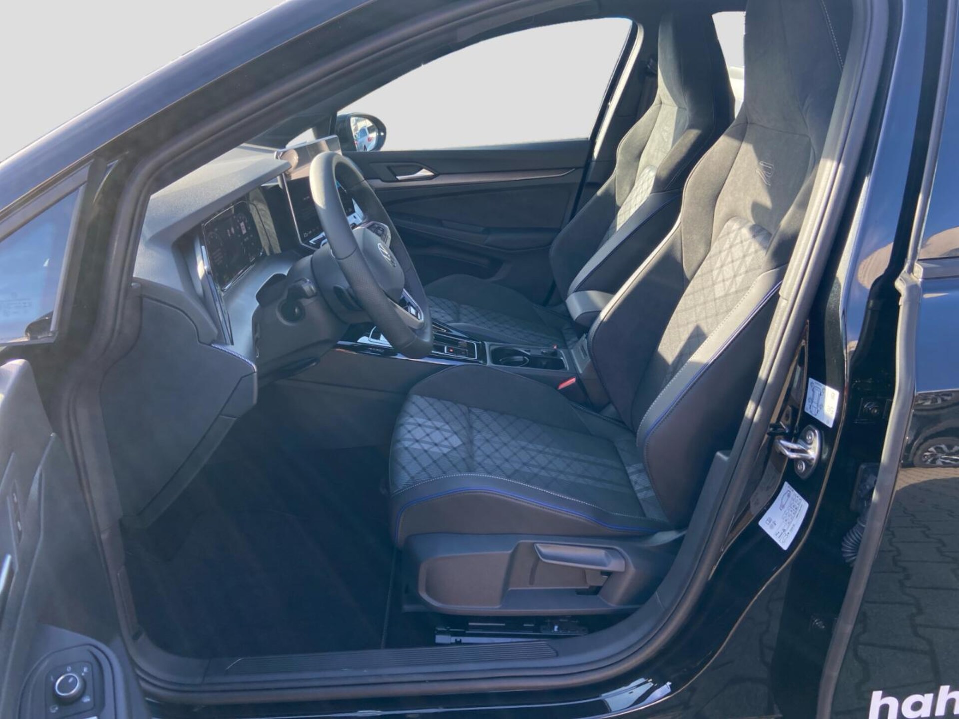 Volkswagen Golf R-Line
