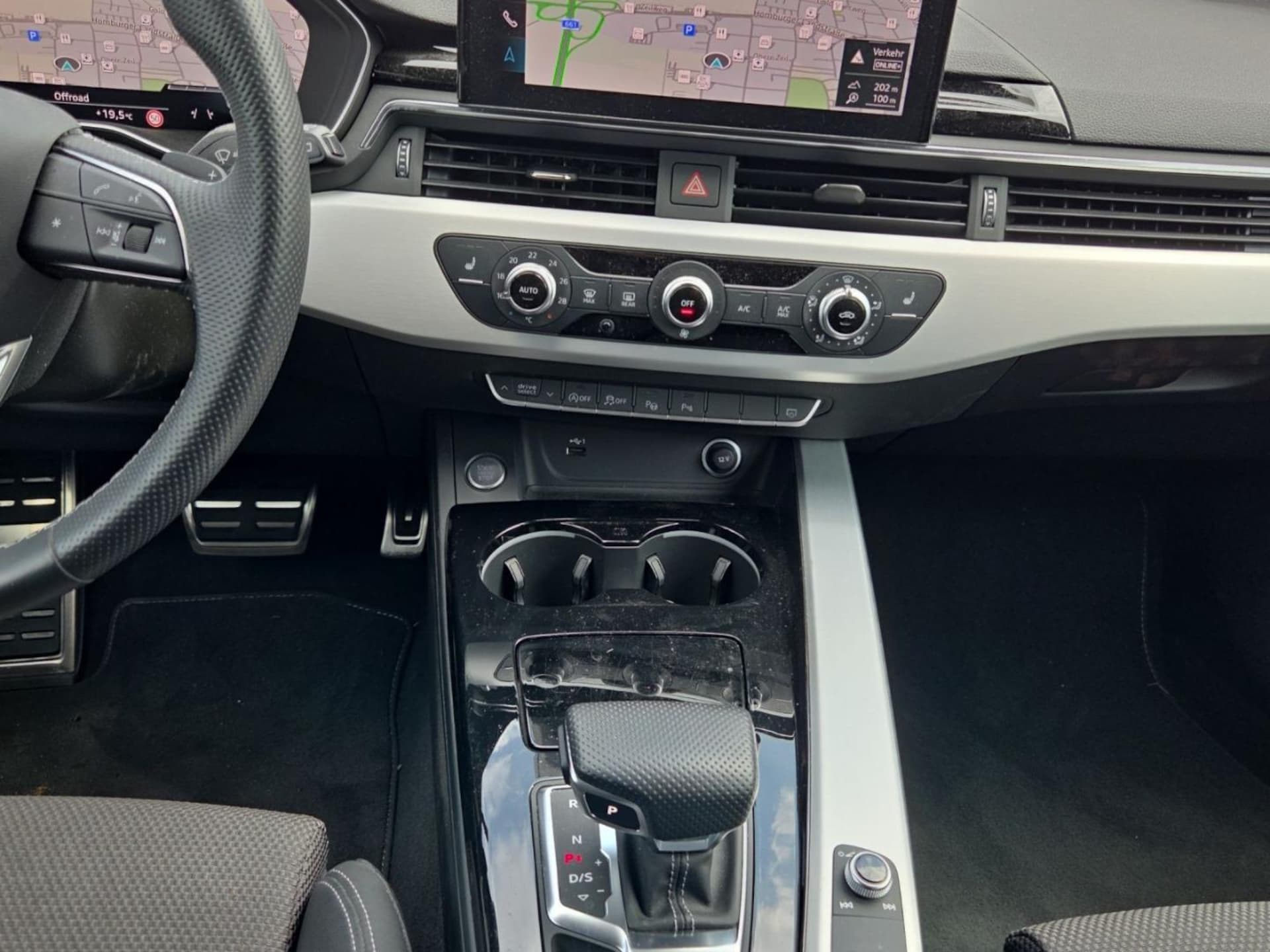 Audi A4 Avant S line