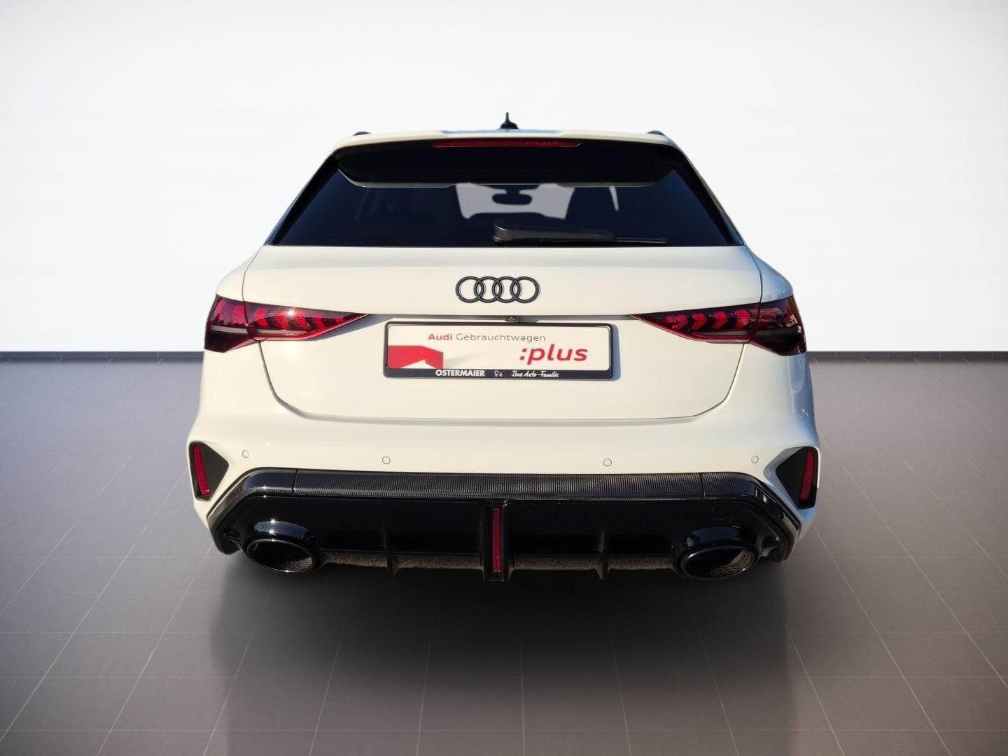 Bild über Audi RS 3 Sportback TFSI quattro 294 kW S tronic - für weitere Informationen kontaktieren Sie den Audi Partner