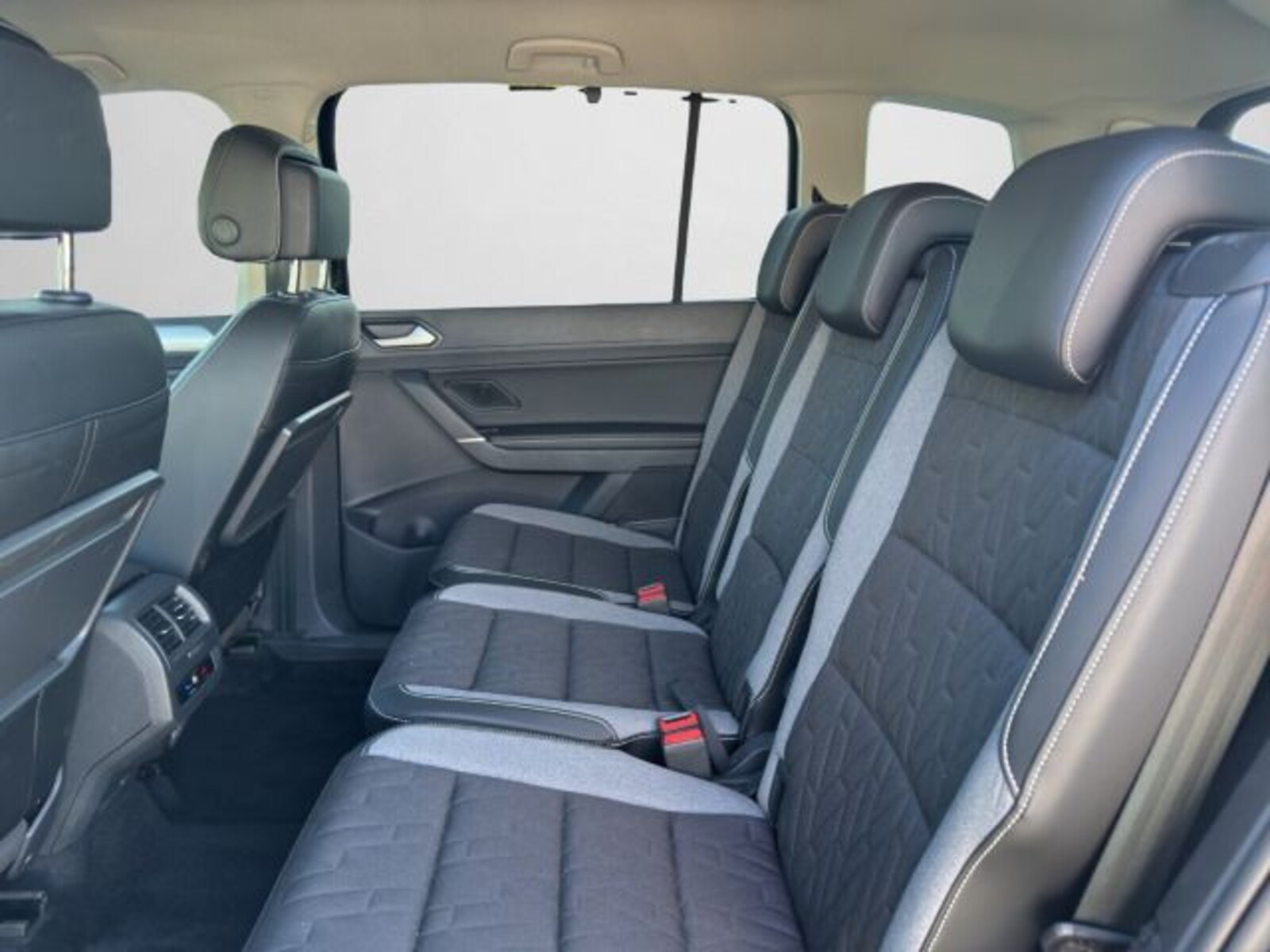 Volkswagen Touran – Bild 14
