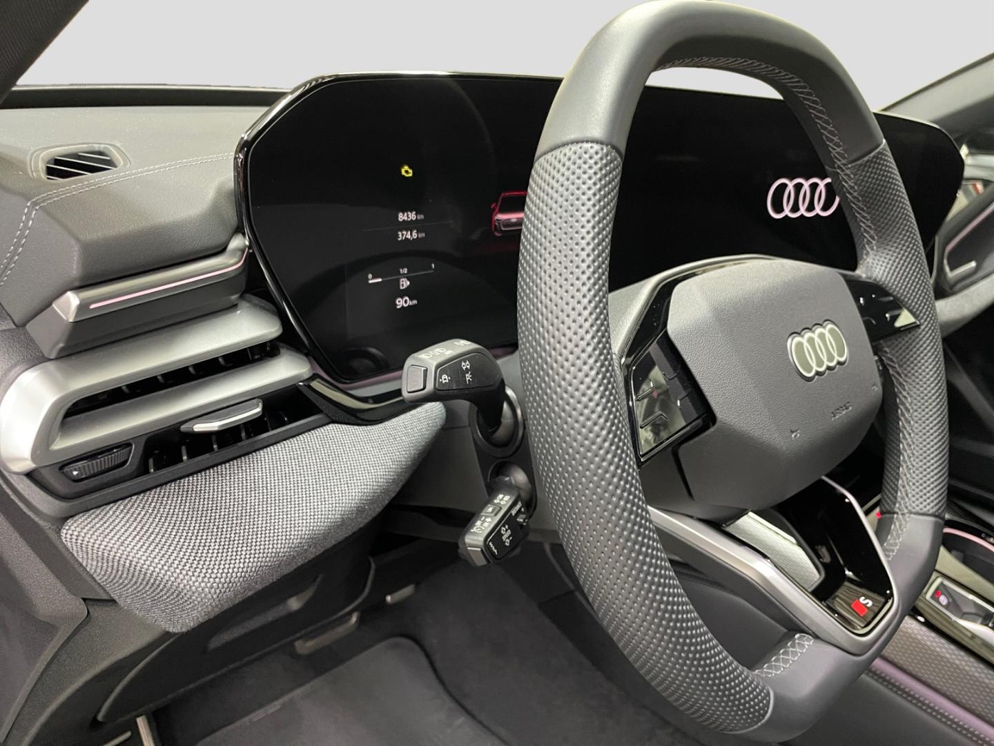 Bild über Audi A5 Avant TFSI 150 kW S tronic - für weitere Informationen kontaktieren Sie den Audi Partner