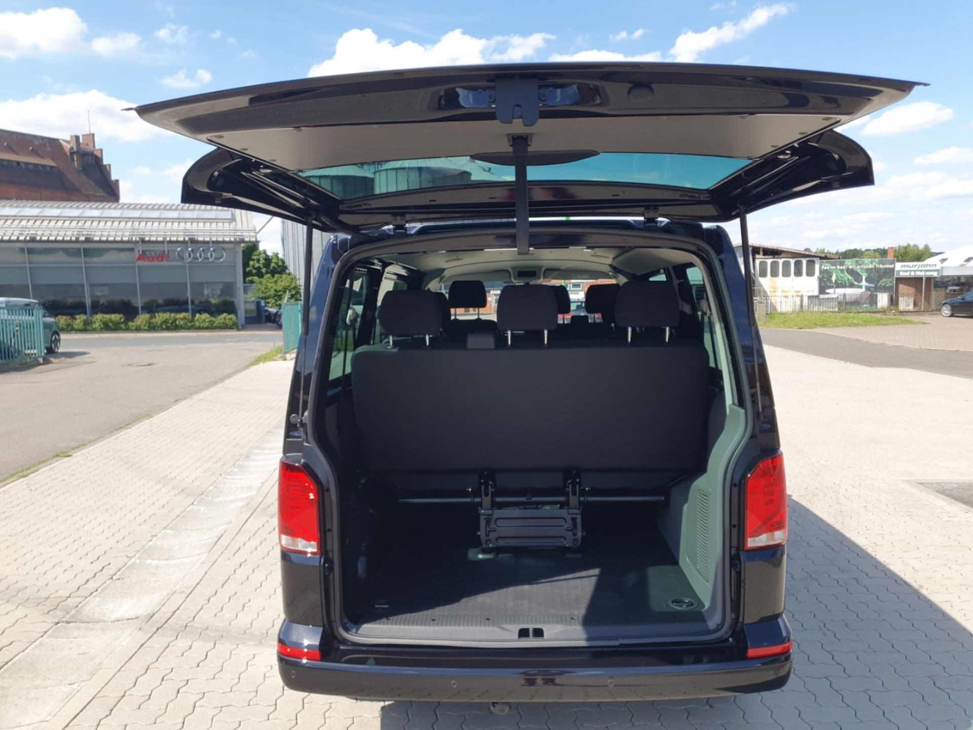 Volkswagen T6.1 Transporter Kombi kurzer Radstand