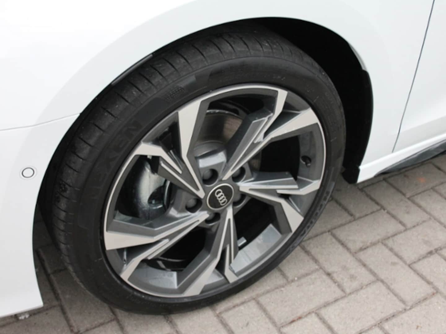 Bild über Audi A3 Sportback TFSI 110 kW S tronic - für weitere Informationen kontaktieren Sie den Audi Partner