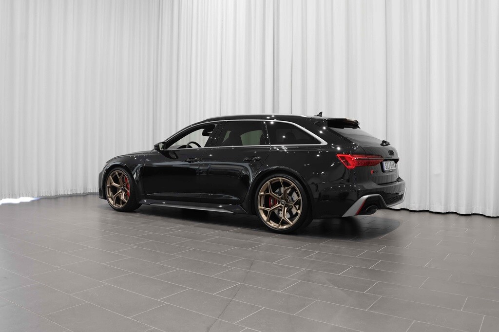 Bild som visar&nbsp;Audi RS 6 Avant&nbsp;RS 6 Avant performance 630 hk tiptronic - för mer information kontakta din Audi Partner