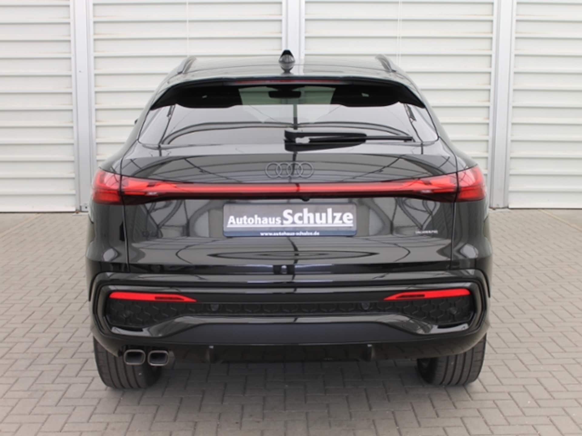 Audi Q5 Sportback edition one