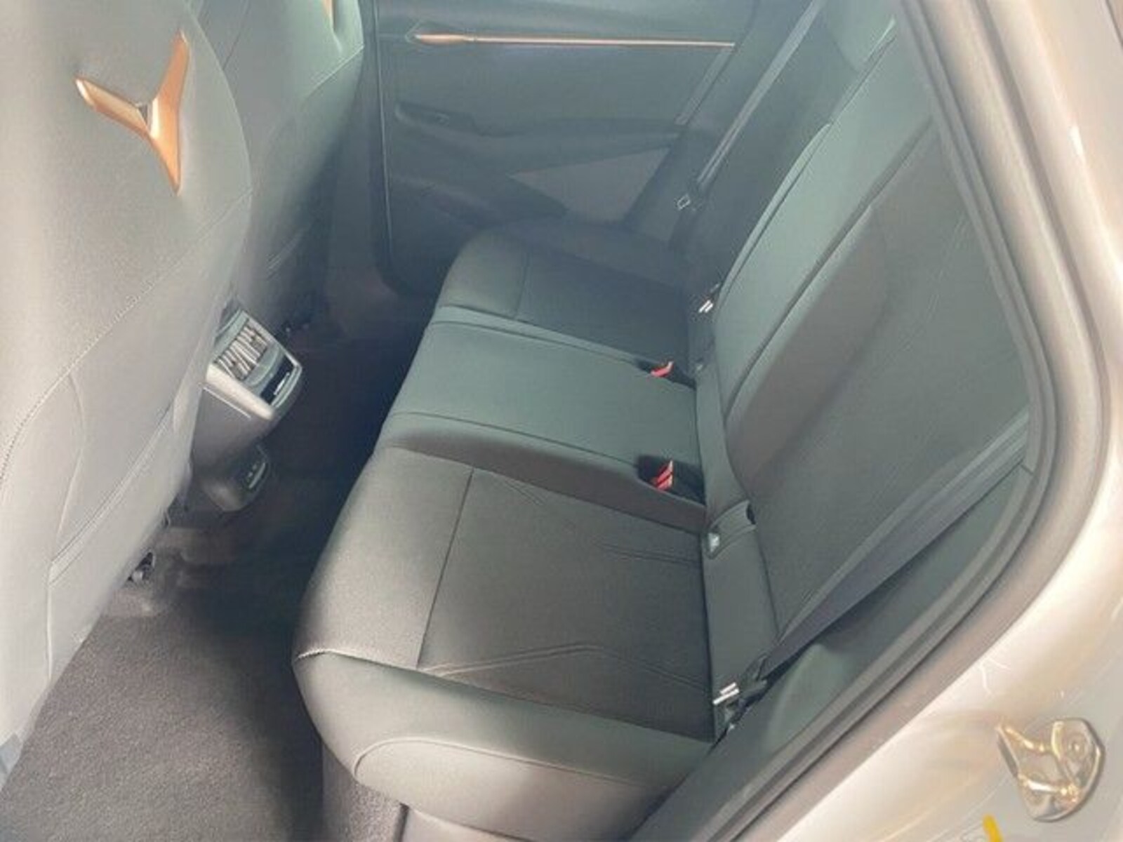 CUPRA Tavascan – Bild 12