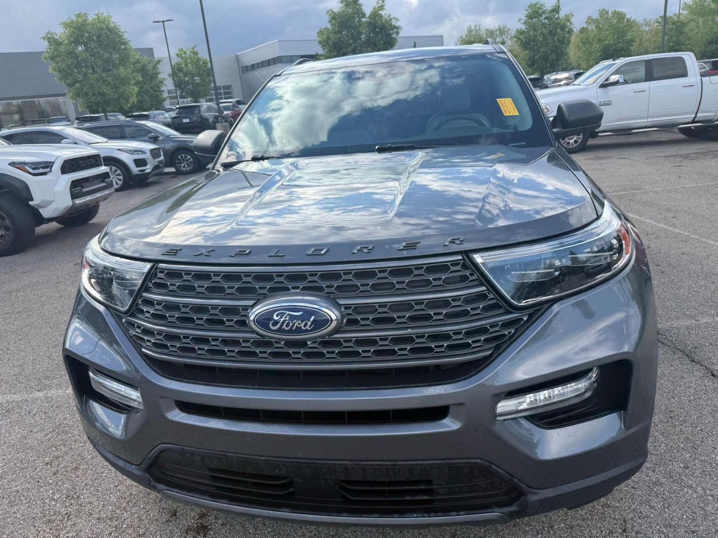 Vehicle Image 2