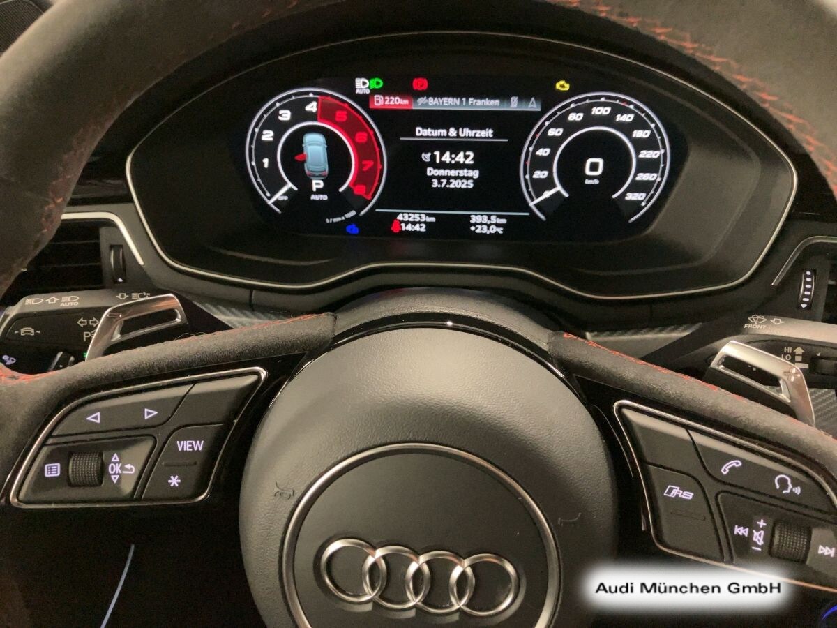 Image about Audi RS 4 Avant TFSI quattro tiptronic