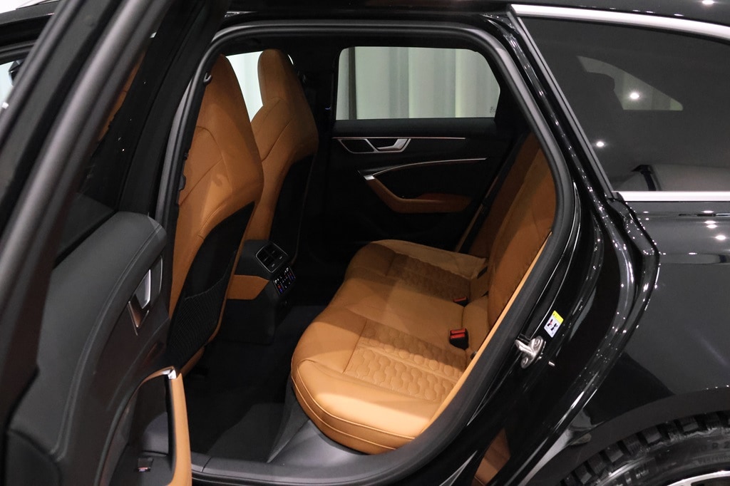 Bild som visar Audi RS 6 Avant RS 6 Avant performance 630 hk tiptronic - för mer information kontakta din Audi Partner